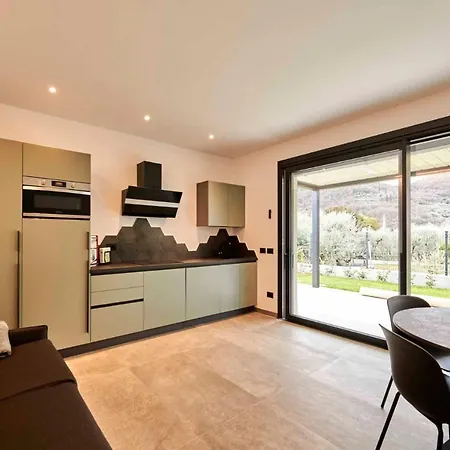 アパート Apartmentsgarda ガルダ