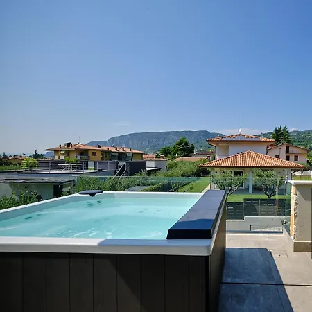 Apartmentsgarda アパート *