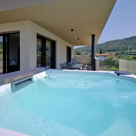 アパート Apartmentsgarda