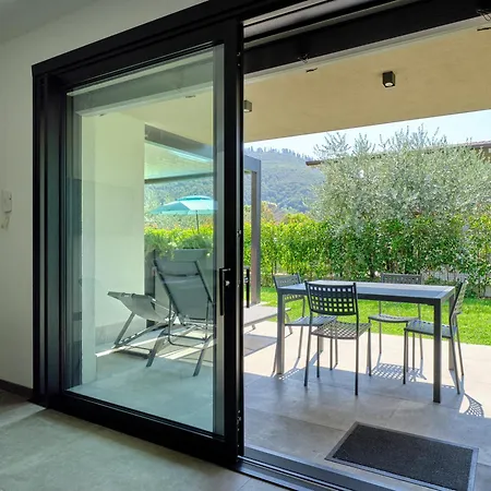 アパート Apartmentsgarda ガルダ