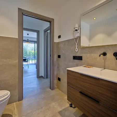 Apartmentsgarda * ガルダ